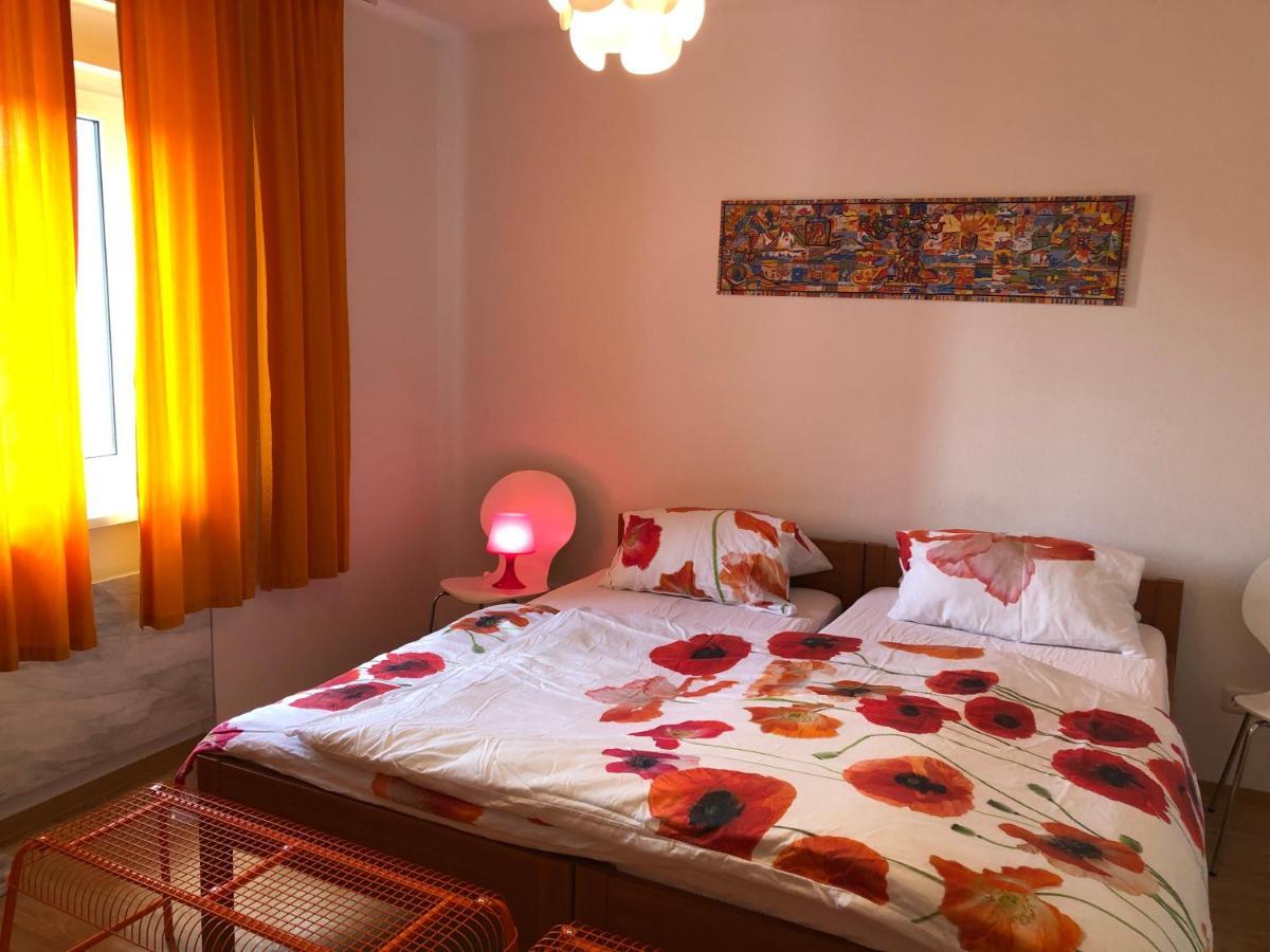 Altstadt Naehe 7 Min Fussweg Ueber Alte Maibruecke Zu Pension Mit Balkon & Garten, Ideal For Long Stay, Relocation Оксенфурт Екстер'єр фото