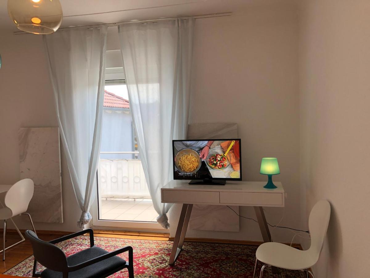 Altstadt Naehe 7 Min Fussweg Ueber Alte Maibruecke Zu Pension Mit Balkon & Garten, Ideal For Long Stay, Relocation Оксенфурт Екстер'єр фото