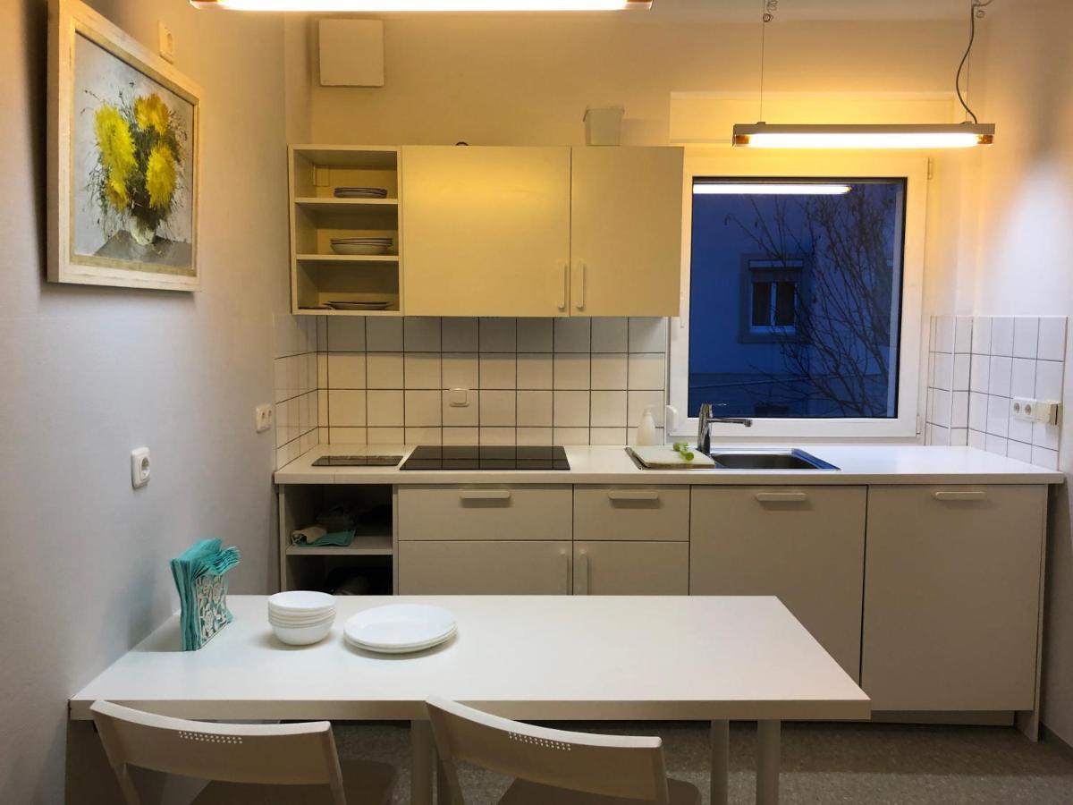 Altstadt Naehe 7 Min Fussweg Ueber Alte Maibruecke Zu Pension Mit Balkon & Garten, Ideal For Long Stay, Relocation Оксенфурт Екстер'єр фото